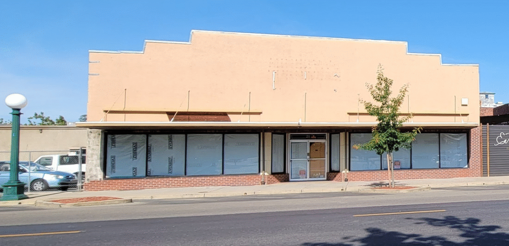 blank face building with windows spanning across the front